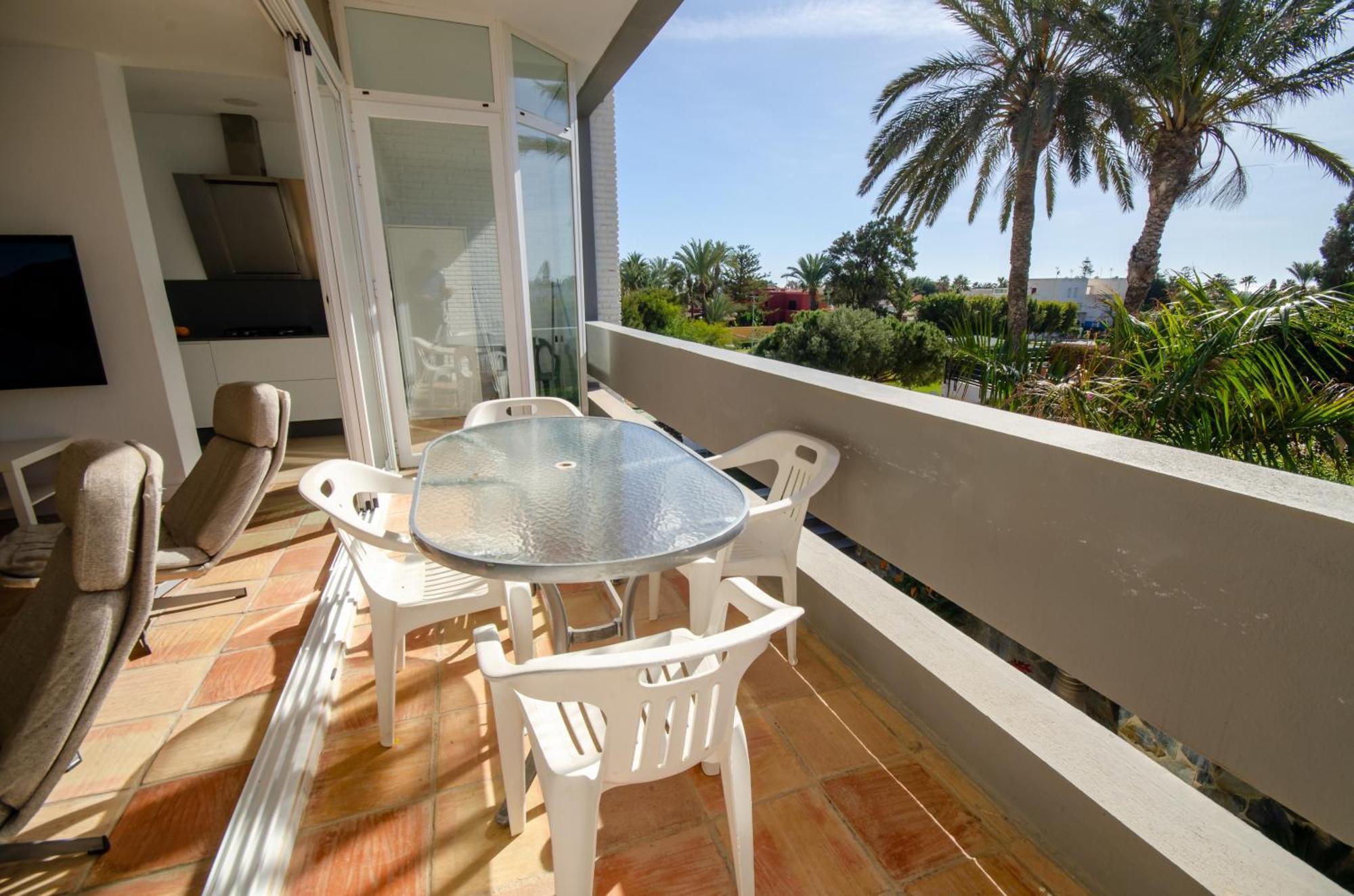 Laberinto 25 Puerto Rey Apartment เบรา ภายนอก รูปภาพ